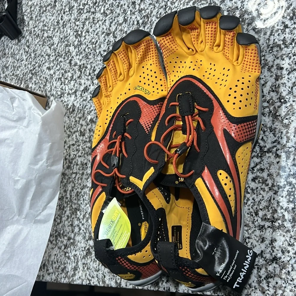 Vibram fiver finger V- run (training) shoes - never worn - Picture 12 of 12
